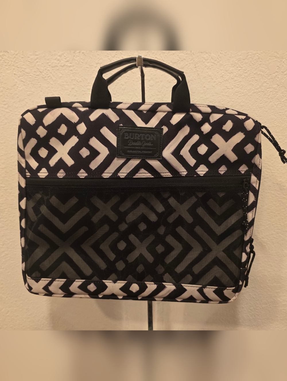Burton Black & White Patterned Carry Case